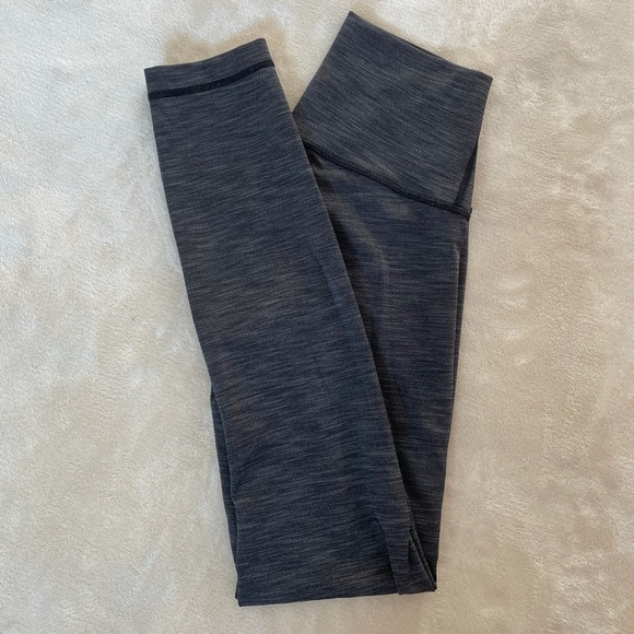 Wunder Under Heathered Gray Size 2 lululemon - Picture 3 of 5